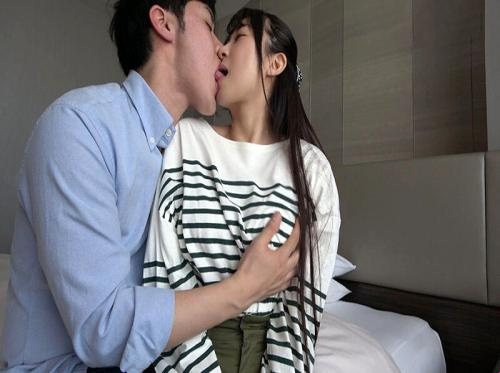 Cita memorable con la chica de grandes pechos Emi Kataoka